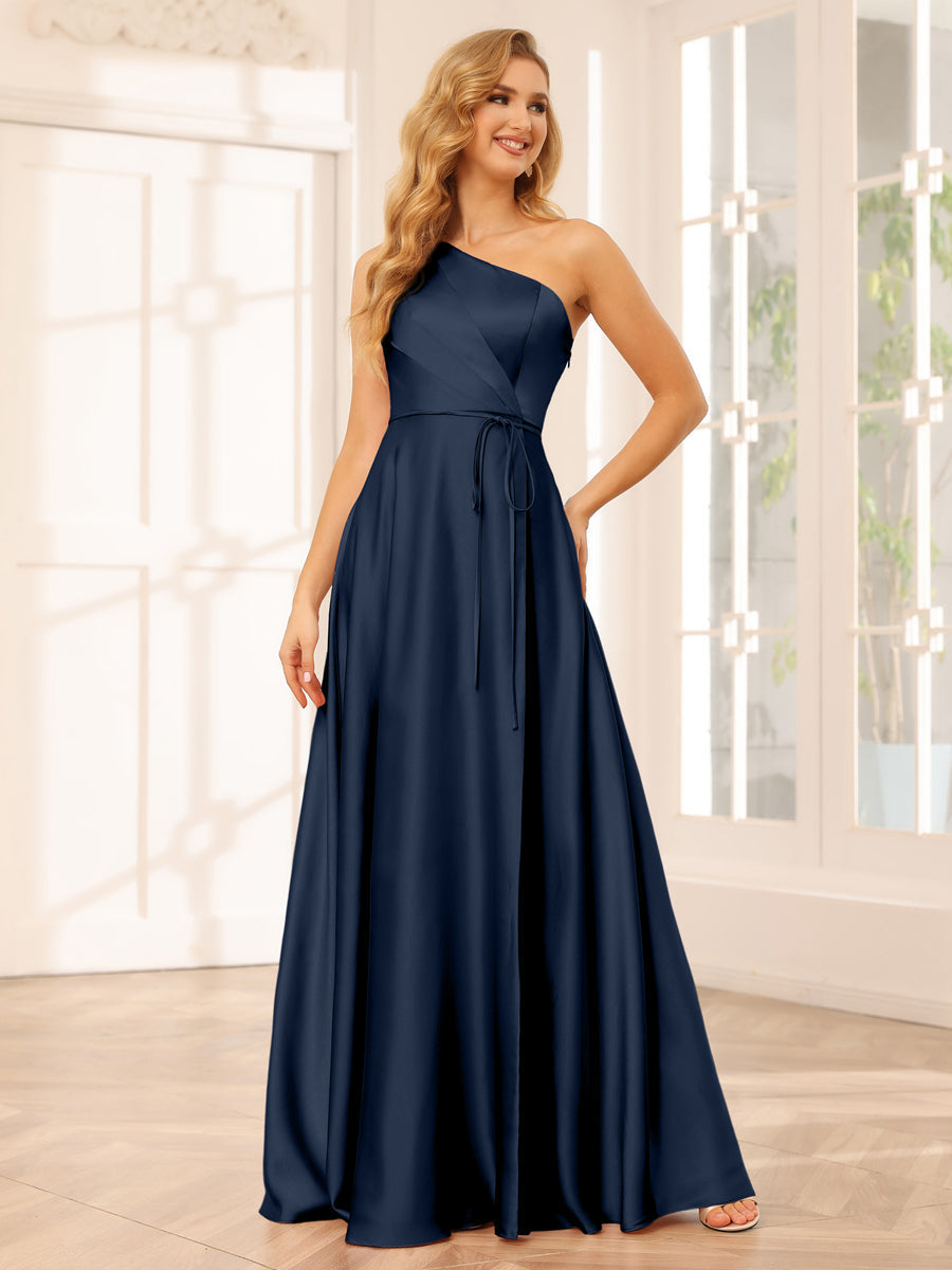 Vestidos de Dama de Honra Longos de Um Ombro com Corte A/Princesa com Divisão Lateral e Faixa