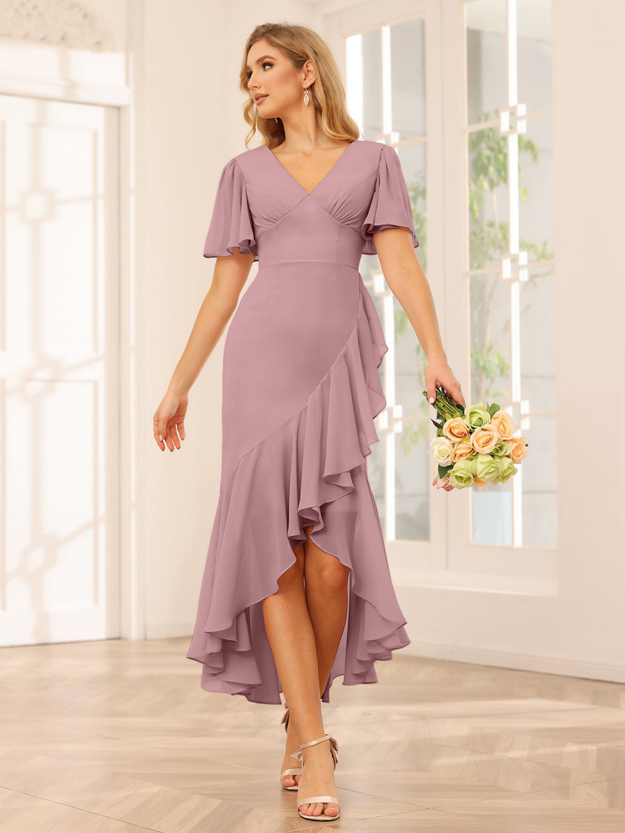 Vestidos de Dama de Honra Assimétricos Bainha/Coluna com Decote Em V e Babados