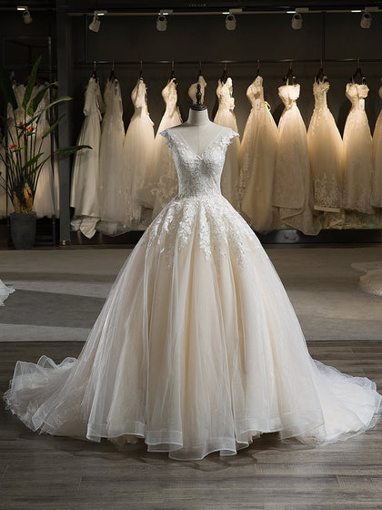 Decote Em V Sem Mangas Tule Applique Court Train Vestidos de Casamento