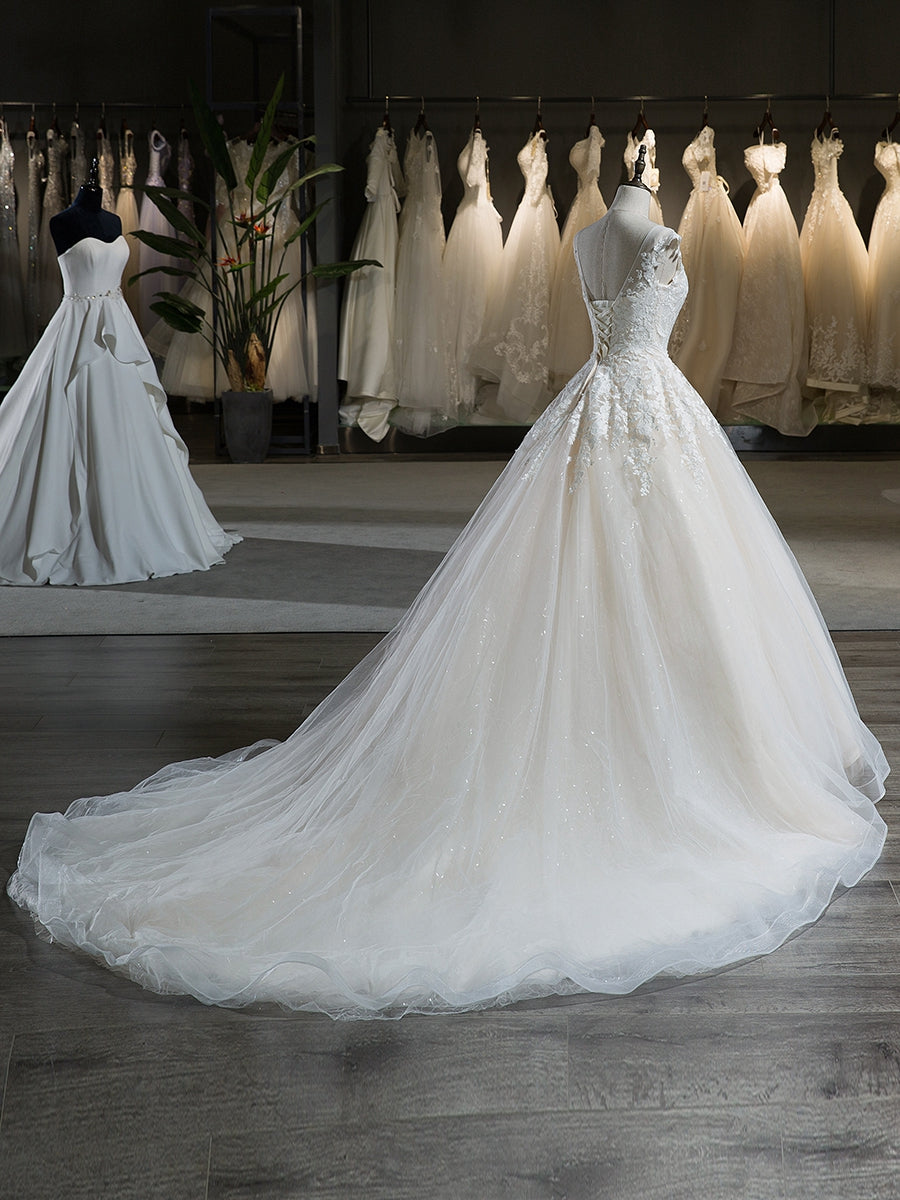 Decote Em V Sem Mangas Tule Applique Court Train Vestidos de Casamento