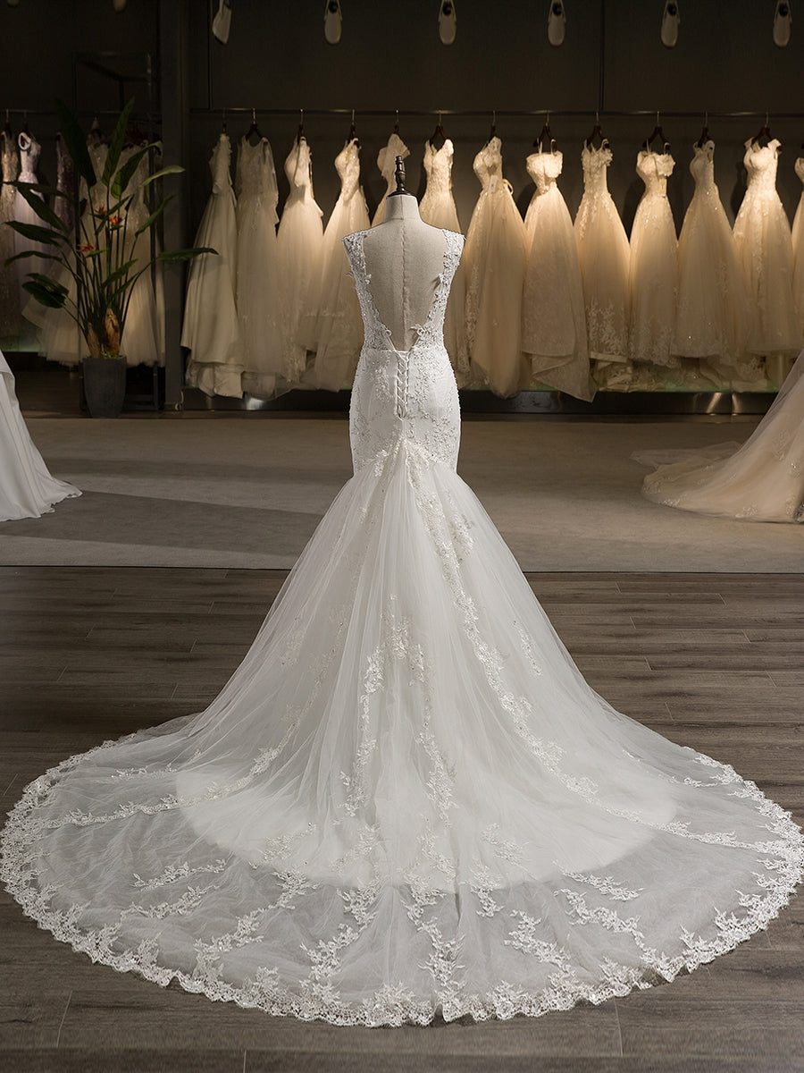 Trompete/Sereia Scoop Sem Mangas Tule Applique com Beading Backless Court Train Vestidos de Casamento