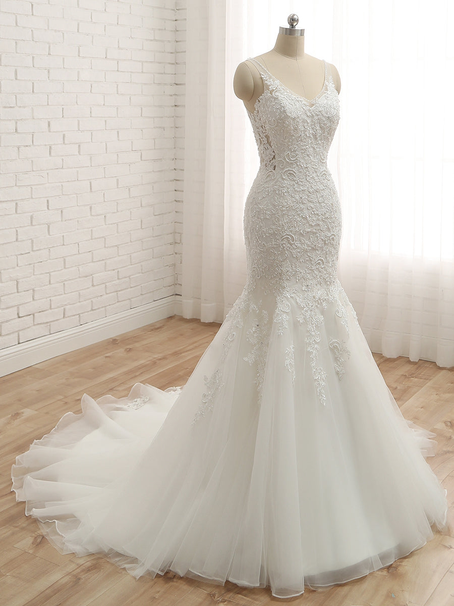 Trompete/Sereia Decote Em V Sem Mangas Apliques com Beading Tule Court Train Vestidos de Noiva