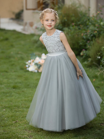 Vestidos de Flor de Tule com Gola Redonda e Apliques e Faixa