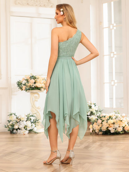 A-Line/Princesa Vestidos Curtos de Festa de Casamento com Um Ombro e Apliques