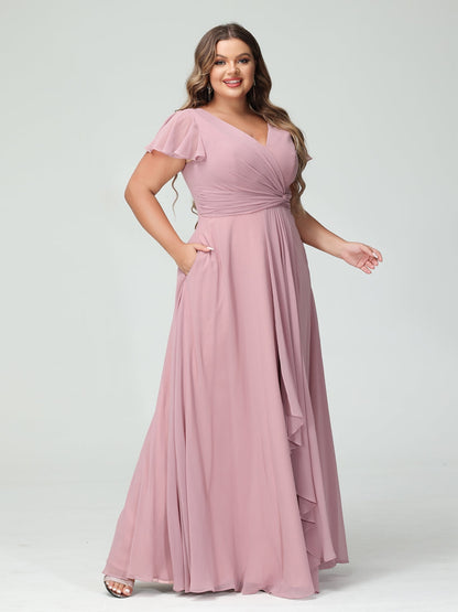 Princesa/Formato A Decote Em V Manga Curta Chiffon Babados Split Side Plus Size Vestidos de Dama de Honra com Bolsos